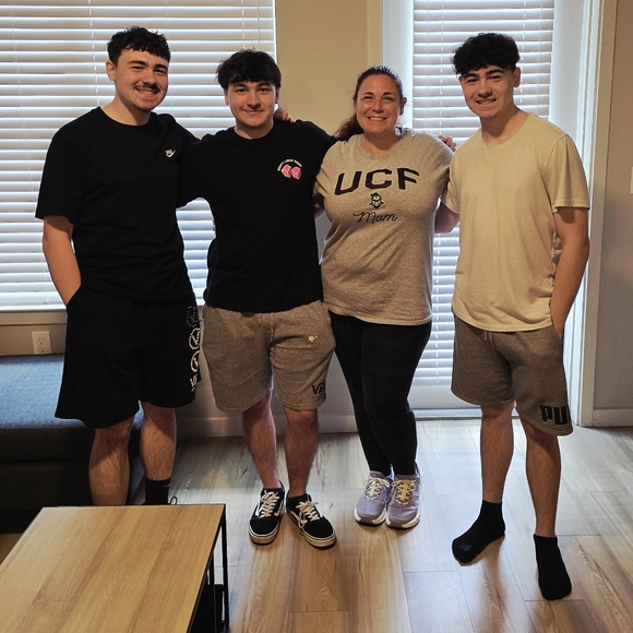 Meet your Posher, Tara - Picture 9 of 9